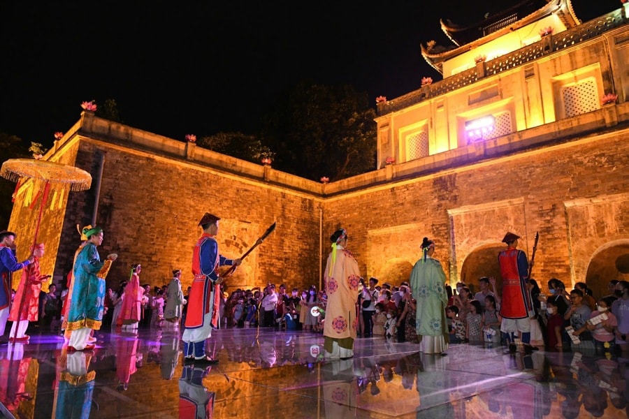Lễ hội Văn hóa thế giới tại Hà Nội lần thứ nhất diễn ra tại Hoàng thành Thăng Long. Ảnh: ND
