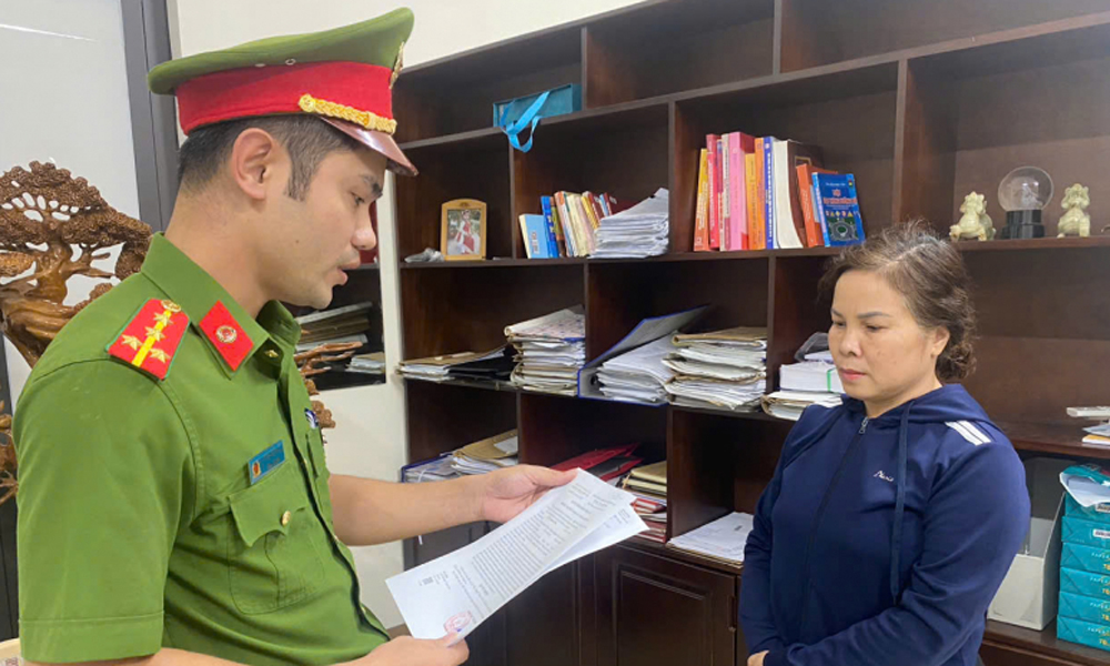 Cơ quan Công an thi hành lệnh bắt giữ, khám xét đối với Lê Thị Thanh Thuỷ.