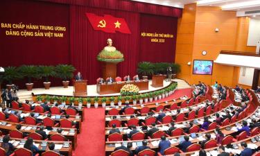 Quang cảnh hội nghị Trung ương 13, khóa XIII.