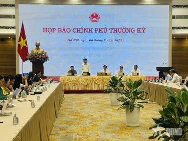 Quang cảnh họp báo Chính phủ thường kỳ tháng 8-2025.